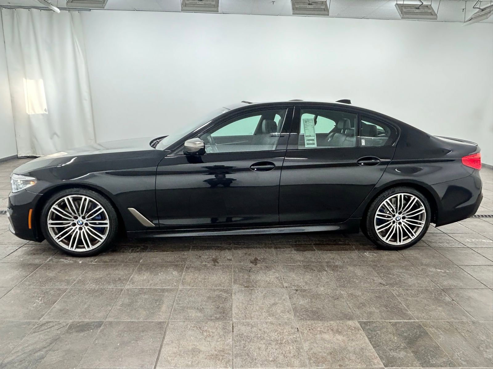 Used 2020 BMW M550i xDrive w/ Executive Package image 2