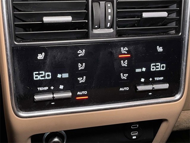 Used 2022 Porsche Cayenne Platinum Edition w/ Premium Package Plus image 25