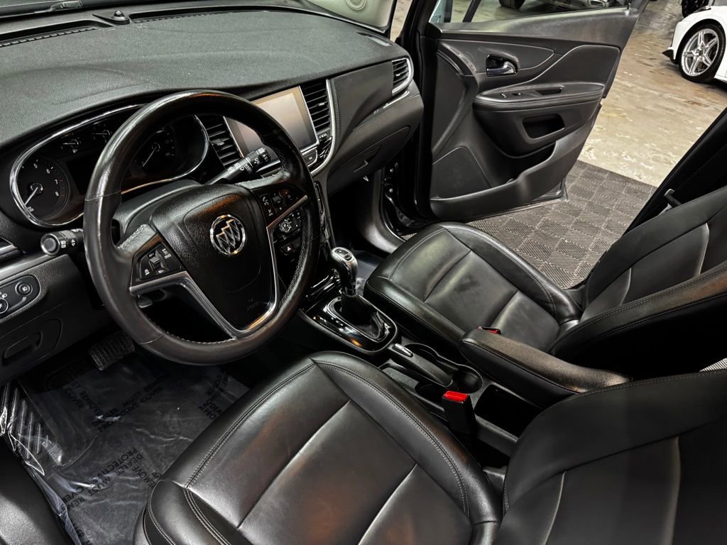 Used 2018 Buick Encore Essence FWD image 33