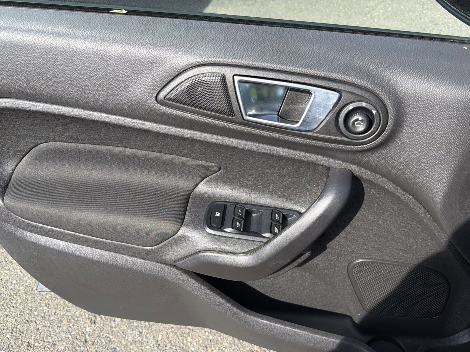 Used 2018 Ford Fiesta ST FWD image 15