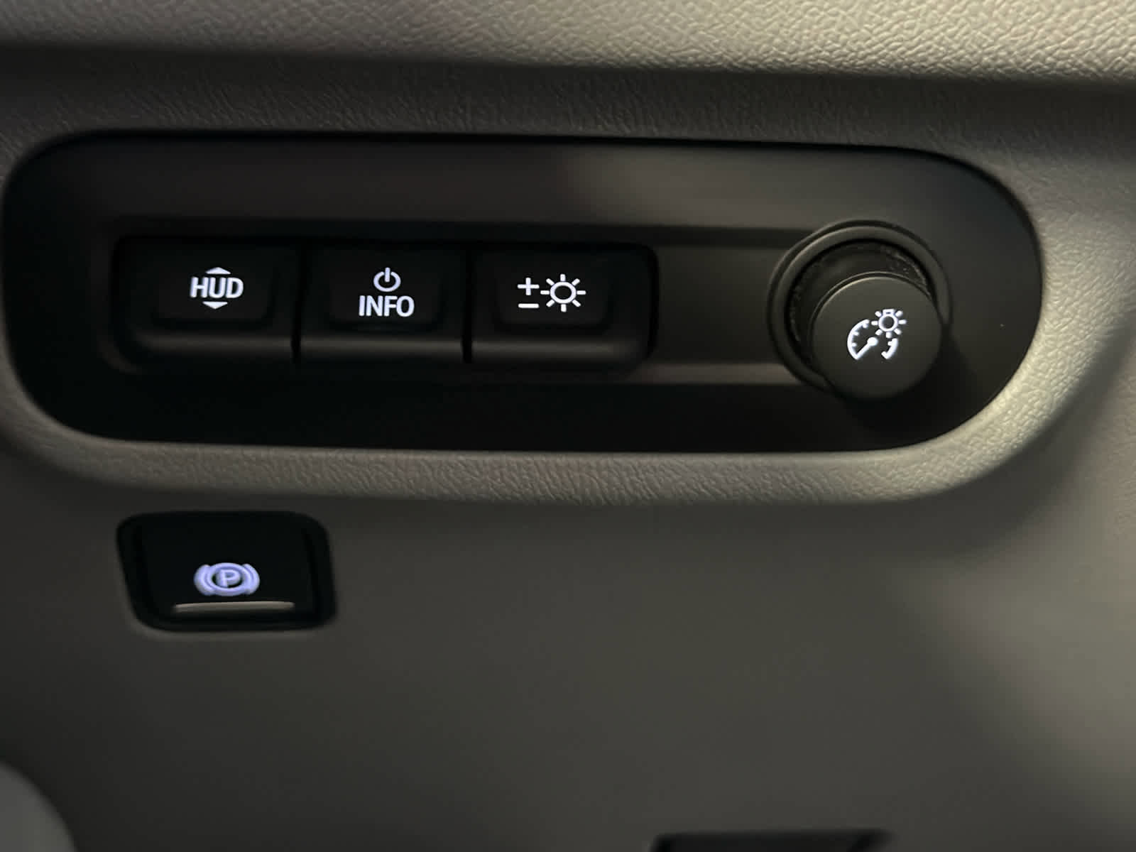 Used 2023 GMC Terrain SLT w/ LPO, 'HIT The Road' Package image 41