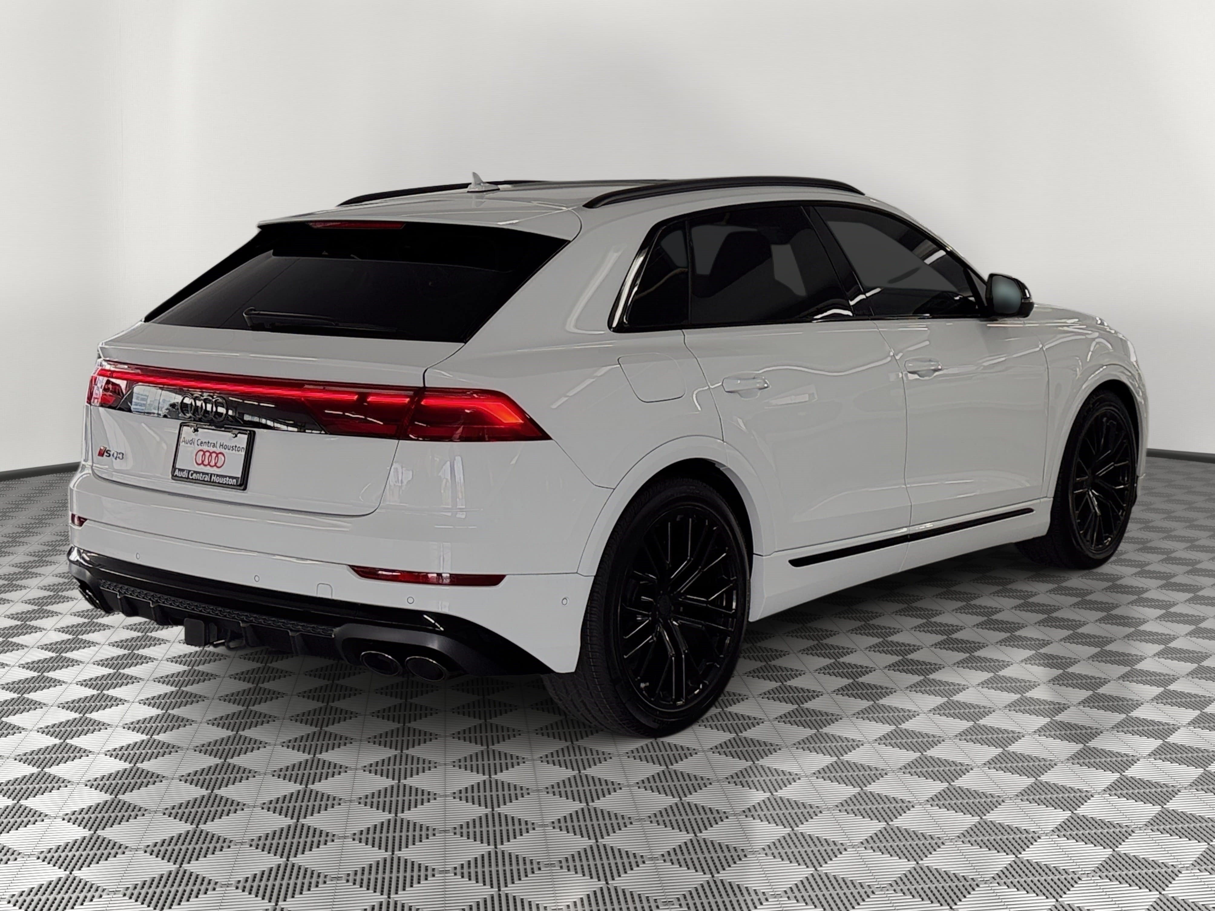 New 2026 Audi SQ8 Premium Plus AWD/4WD image 9
