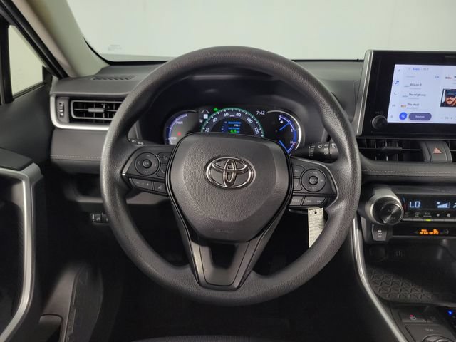 Used 2025 Toyota RAV4 LE AWD/4WD image 24
