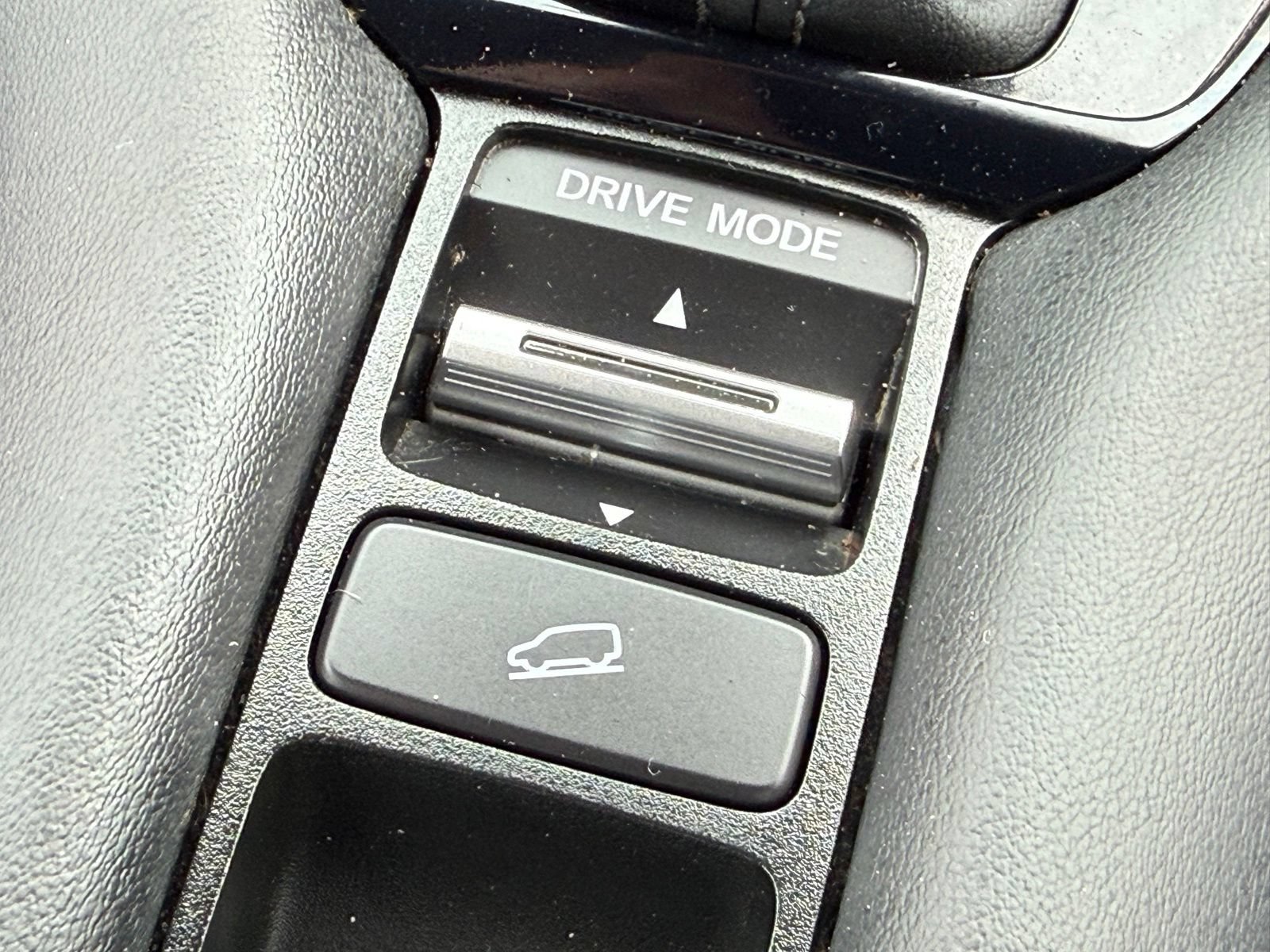 Used 2024 Honda HR-V LX image 27