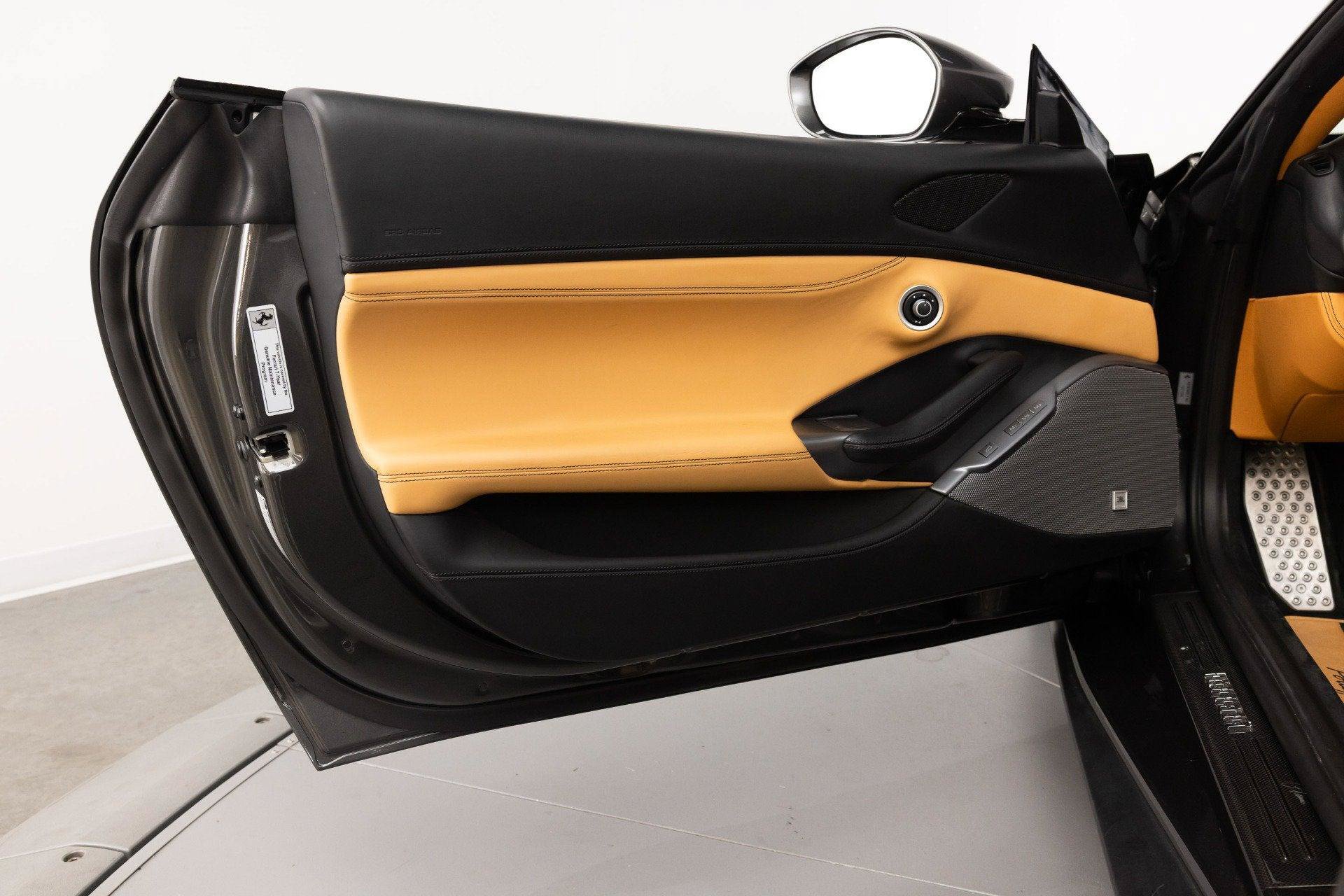 Used 2019 Ferrari Portofino RWD image 53