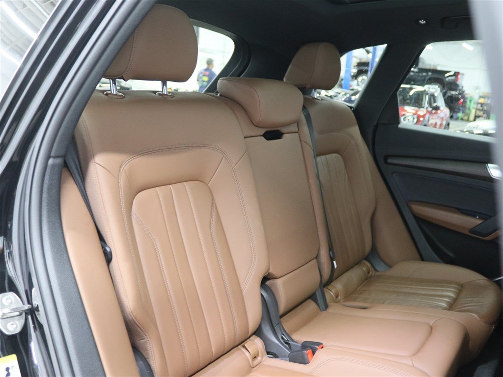 Used 2023 Audi Q5 2.0T Premium w/ Convenience Package AWD/4WD image 19