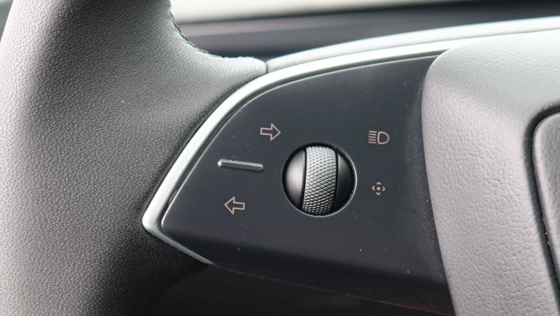 Used 2025 Tesla Model 3 Long Range RWD image 9