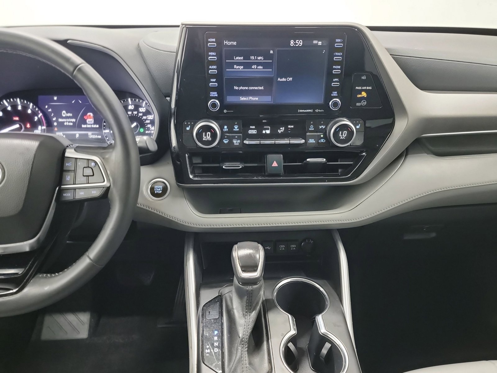 Used 2021 Toyota Highlander XLE AWD/4WD image 20