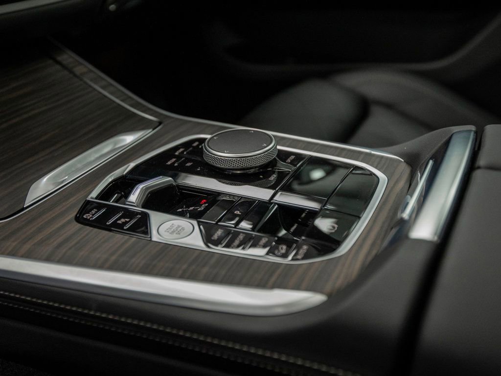 Used 2026 BMW X5 xDrive40i w/ M Sport Package image 26