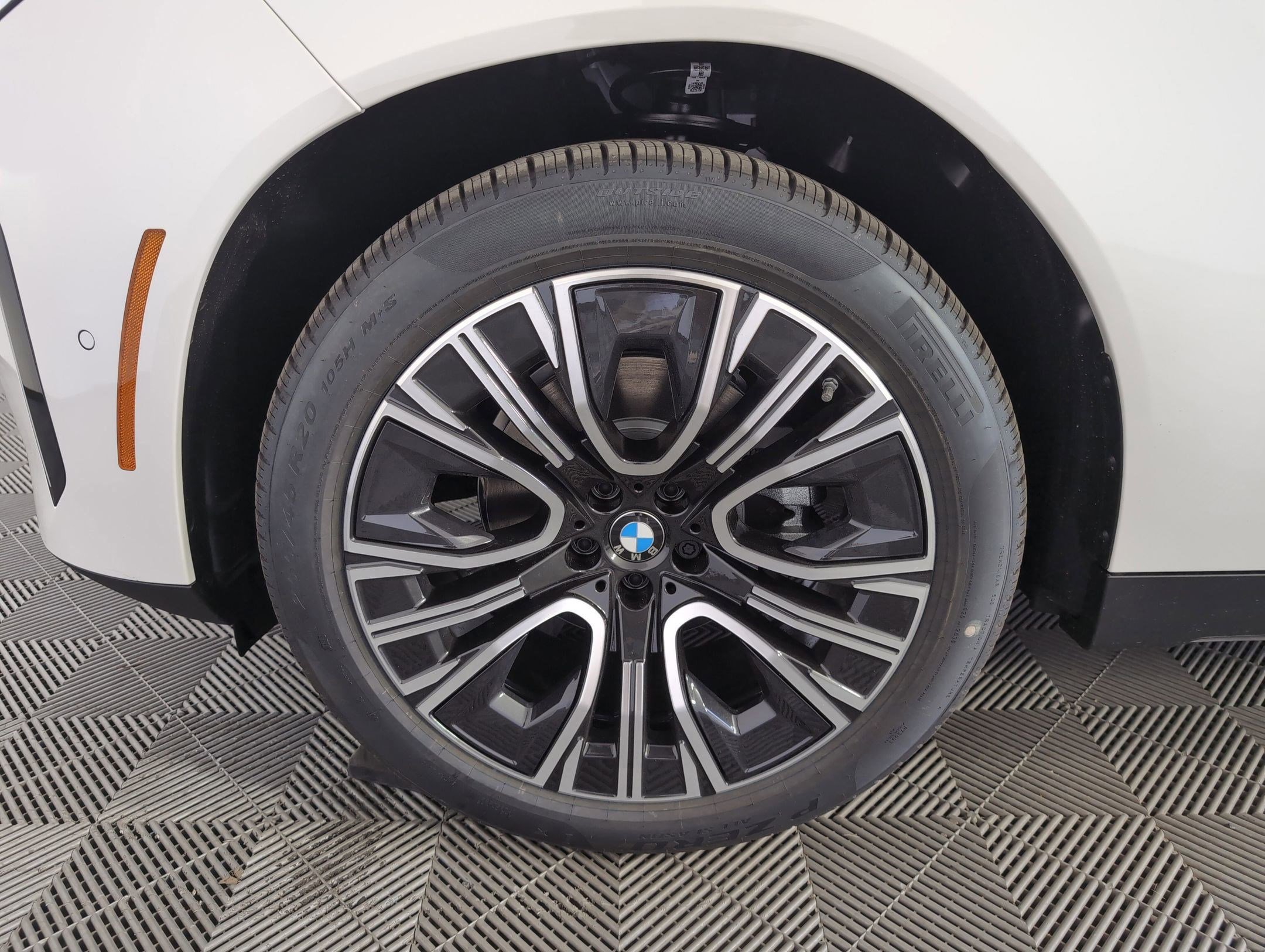 Used 2025 BMW X3 xDrive30i w/ Premium Package image 9