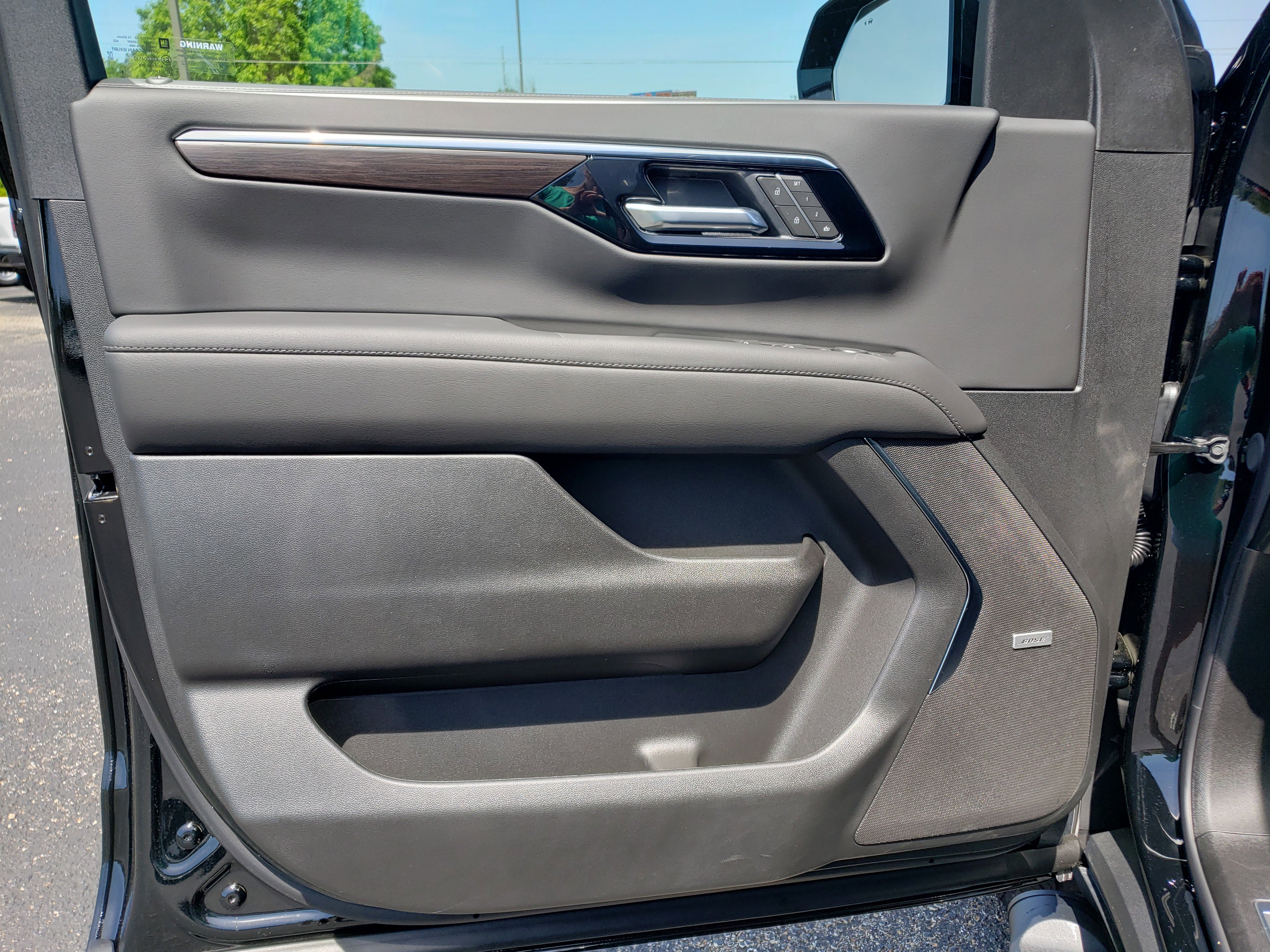 New 2026 Chevrolet Tahoe Z71 w/ Comfort Package AWD/4WD image 13