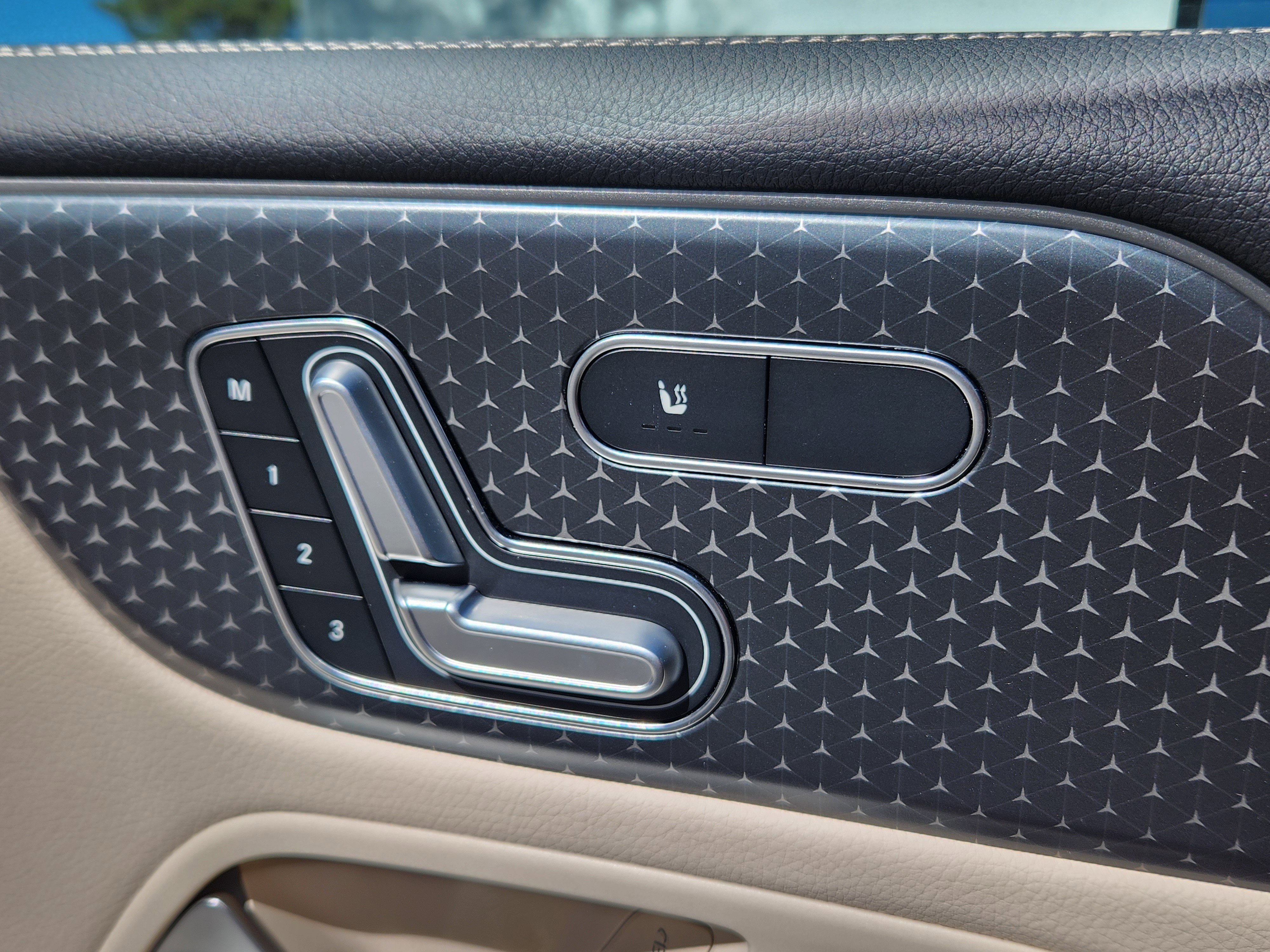 Used 2024 Mercedes-Benz GLB 250 4MATIC image 13