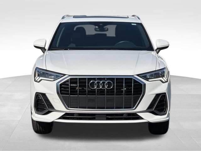 Used 2025 Audi Q3 2.0T Premium AWD/4WD image 2