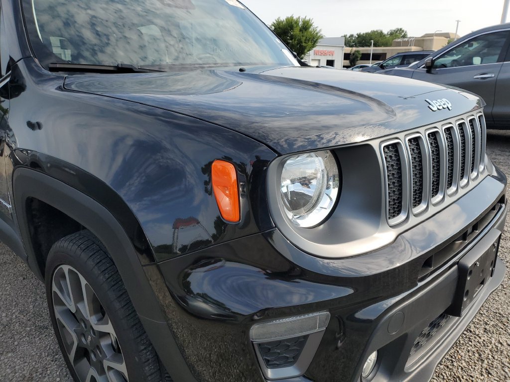 Used 2022 Jeep Renegade Limited w/ Sun, Sound & Wheels Group AWD/4WD image 2