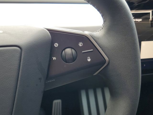 Used 2024 Tesla Cybertruck AWD Crew Cab image 20