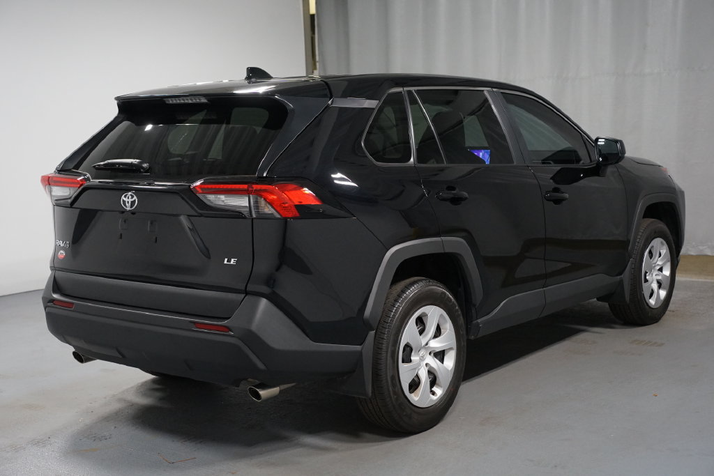 Certified 2025 Toyota RAV4 LE FWD image 8
