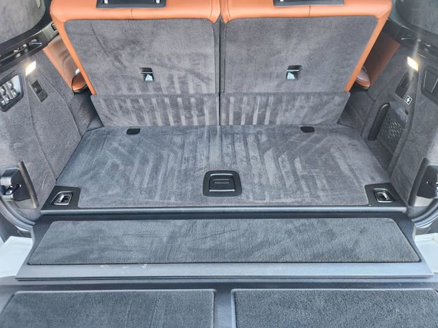 Used 2026 BMW X7 M60i w/ Executive Package image 33