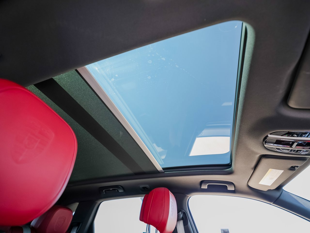 Certified 2023 Porsche Cayenne S Platinum image 29