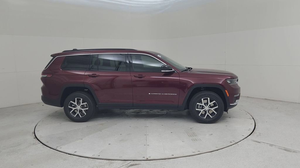 New 2025 Jeep Grand Cherokee L Limited image 17