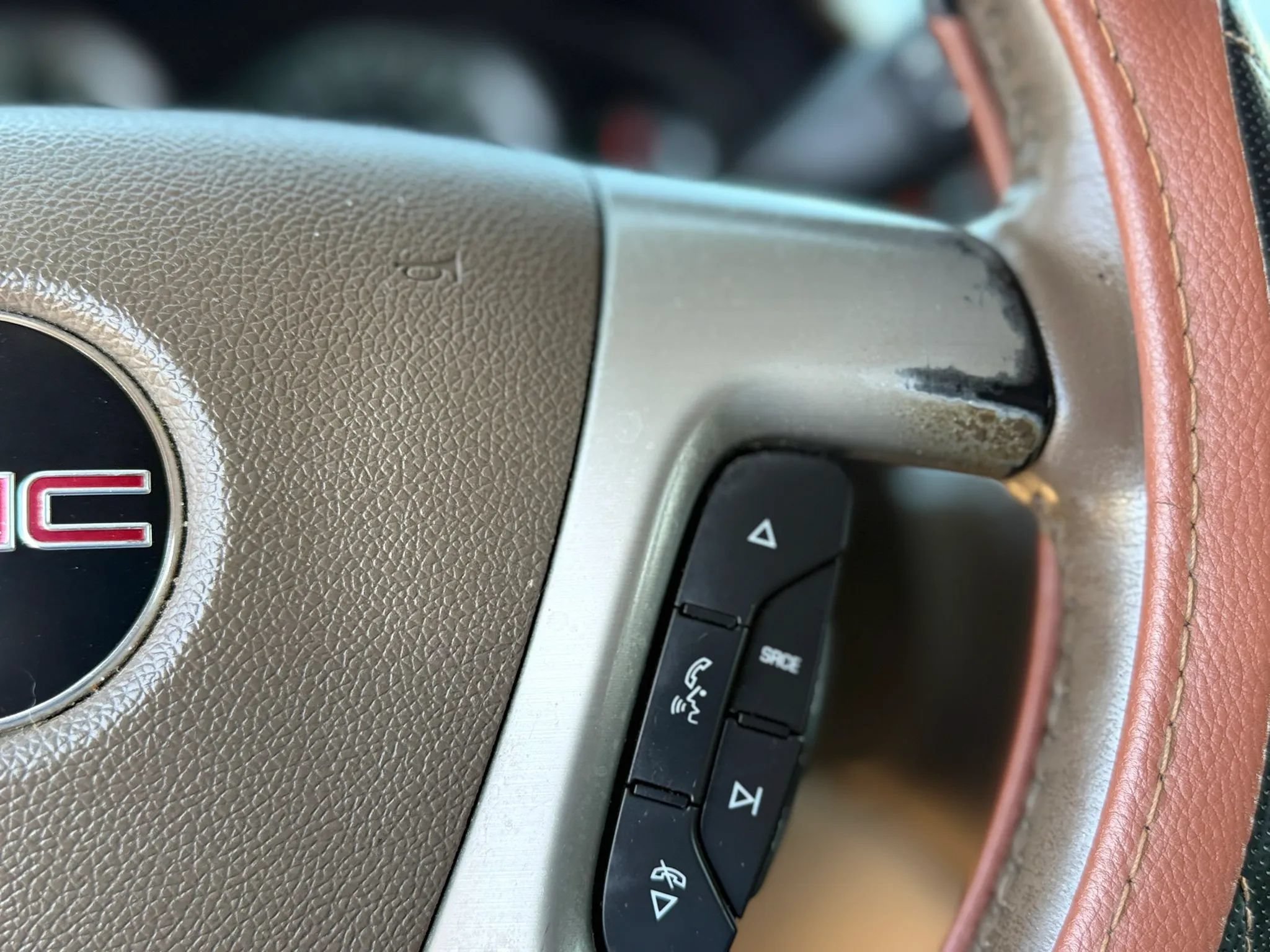 Used 2012 GMC Yukon SLT AWD/4WD image 30