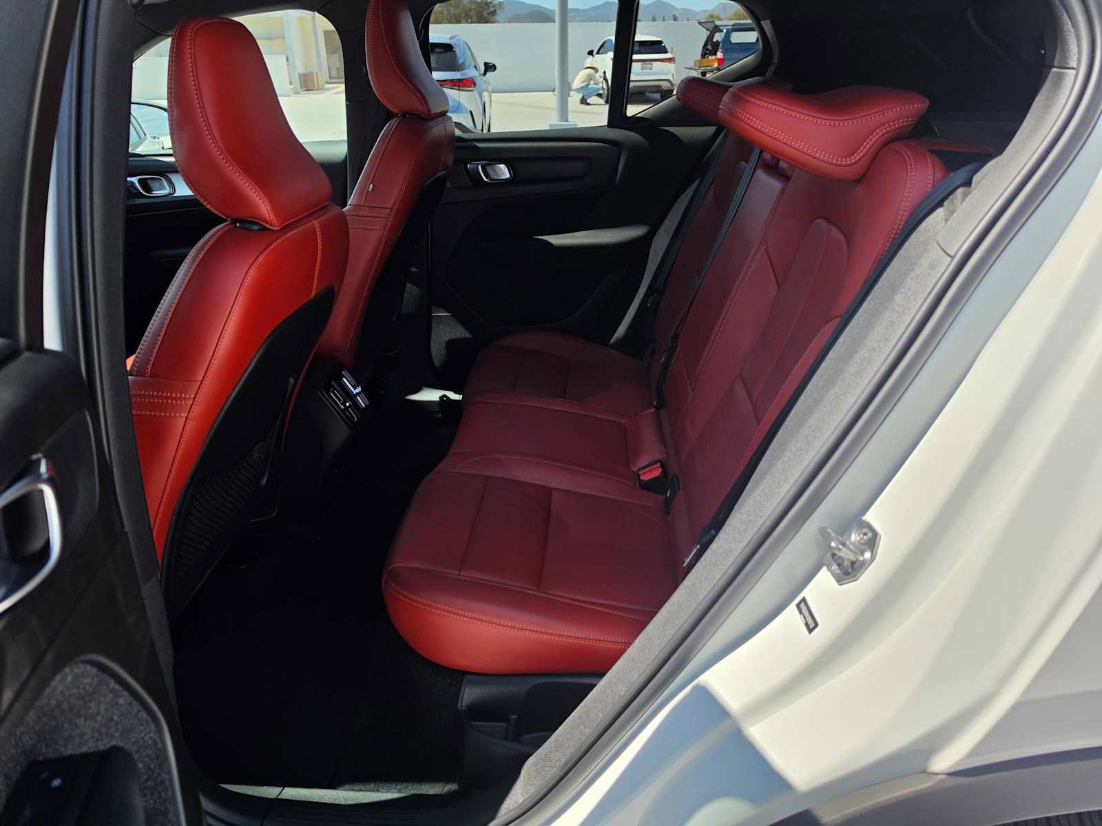 Used 2019 Volvo XC40 T5 Momentum AWD/4WD image 16