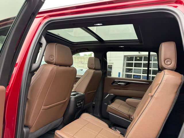 New 2026 Chevrolet Suburban High Country AWD/4WD image 28