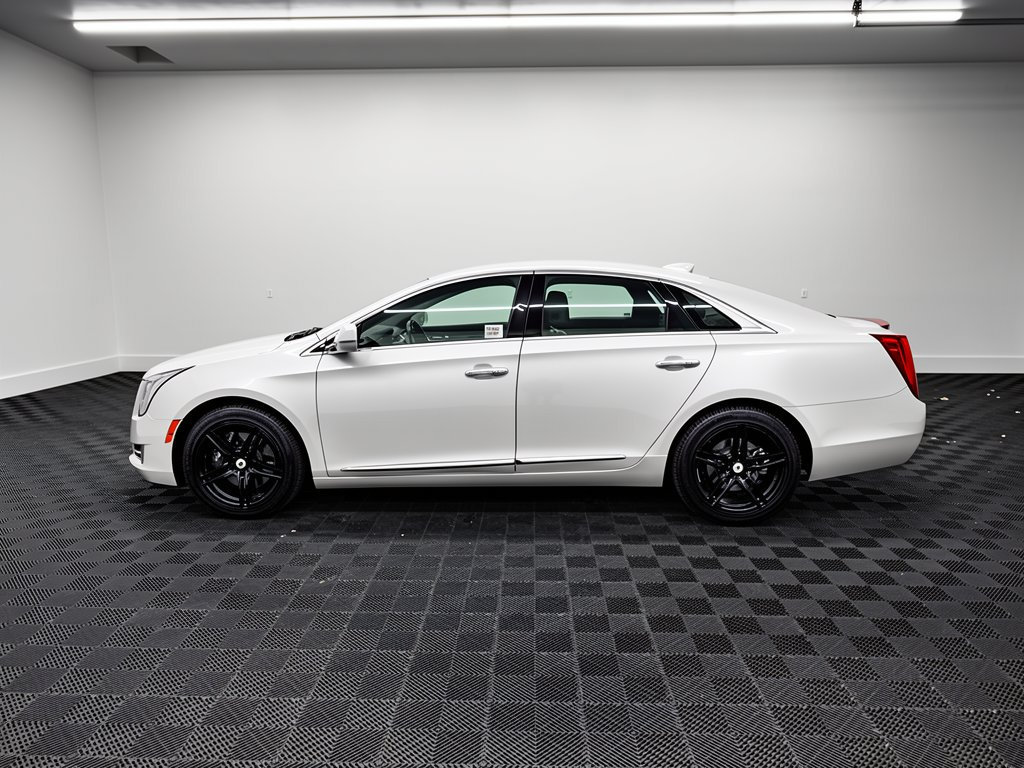 Used 2017 Cadillac XTS Luxury AWD/4WD image 2