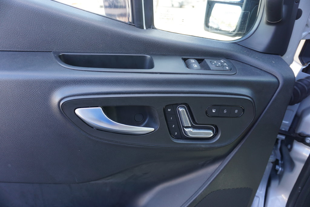 Used 2023 Mercedes-Benz Sprinter 2500 image 11