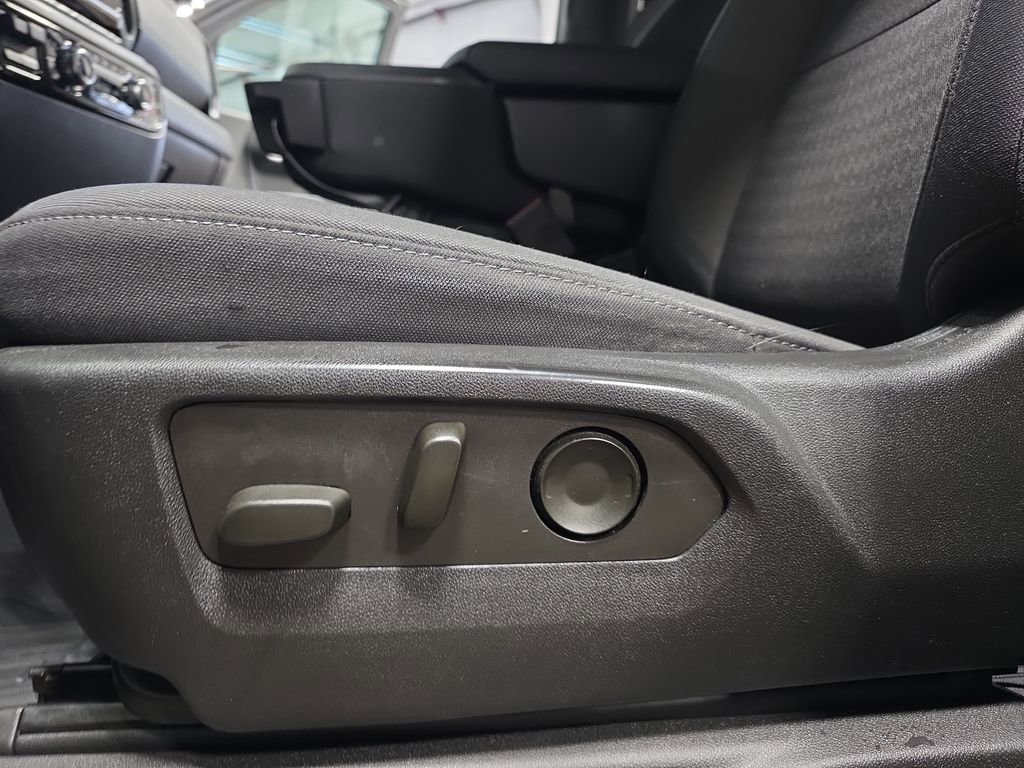 Used 2022 GMC Sierra 1500 Elevation image 28