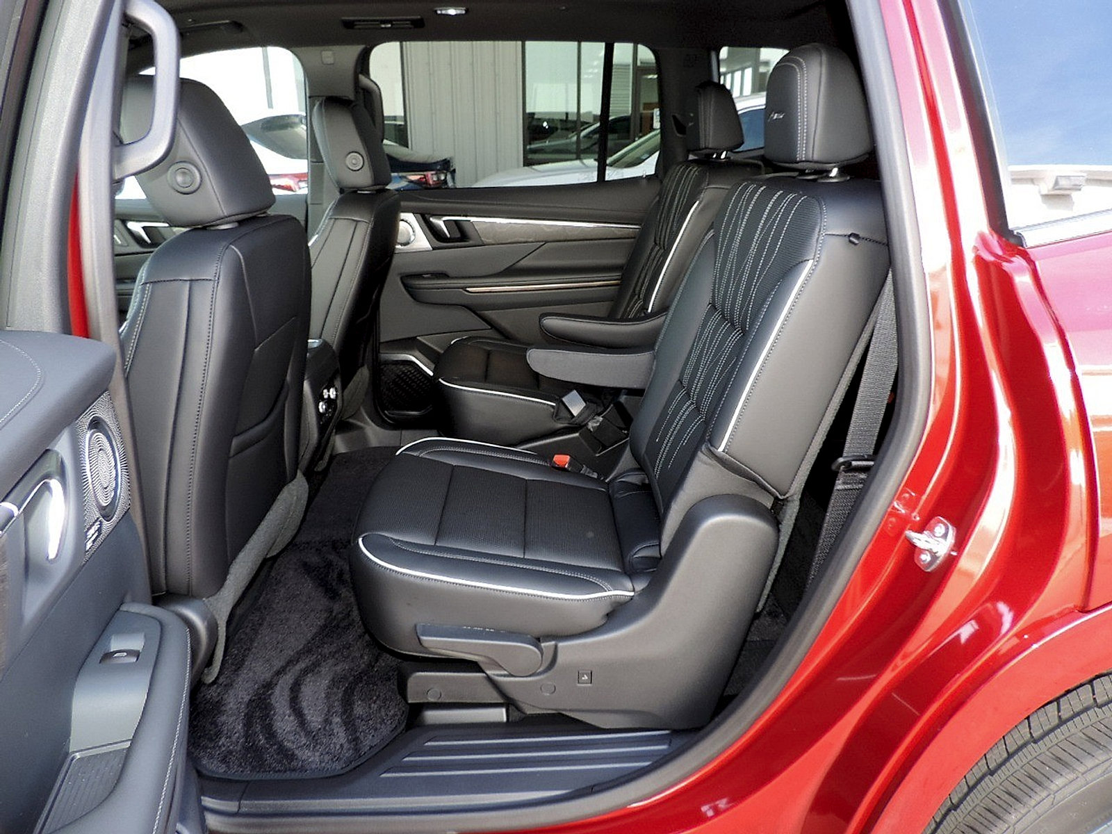 New 2026 Buick Enclave Avenir w/ Super Cruise Package image 18