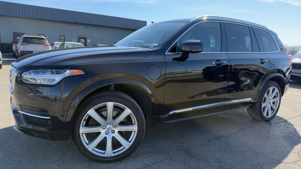 Used 2018 Volvo XC90 T8 Inscription w/ Luxury Package image 3
