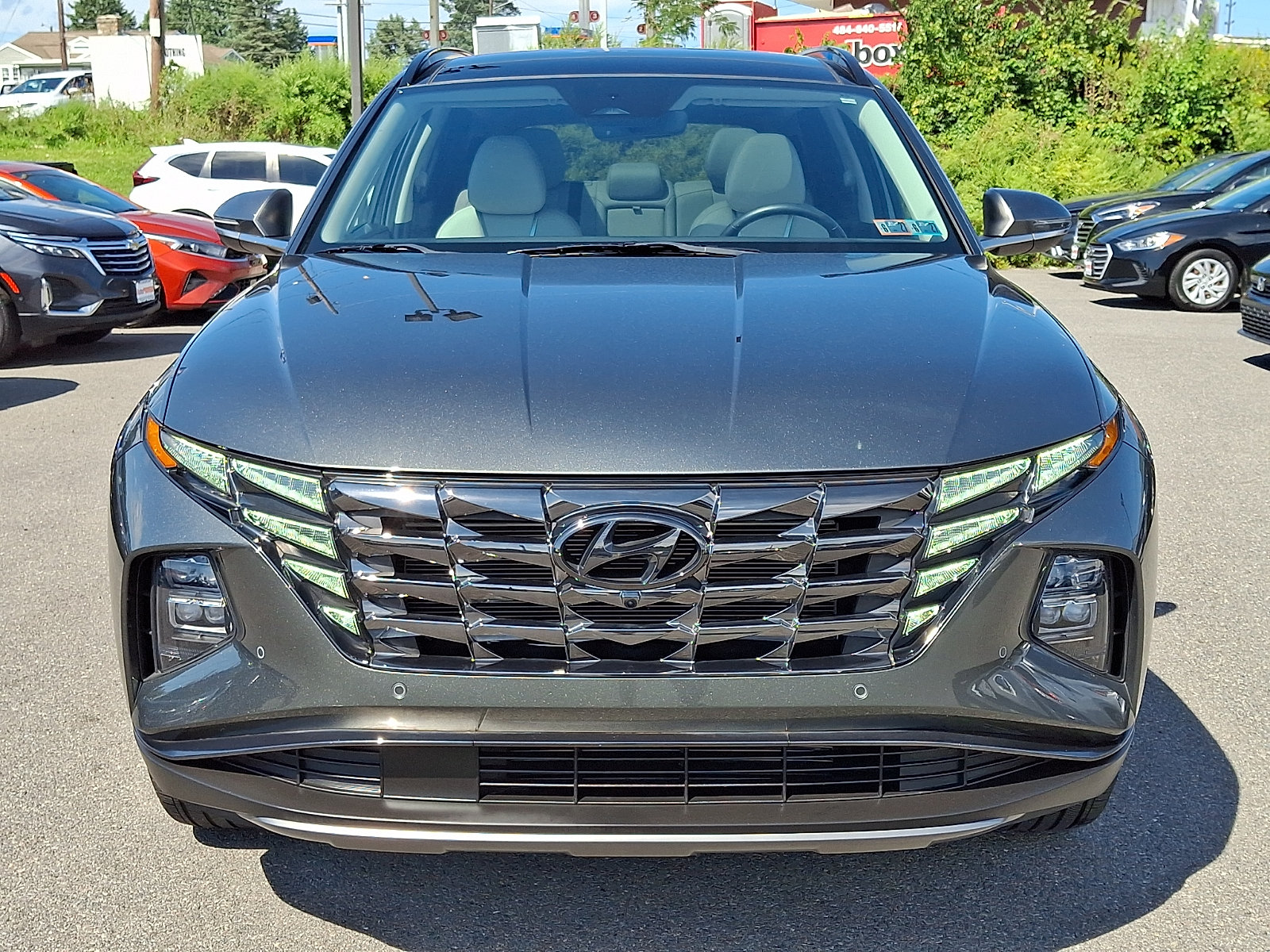 Used 2023 Hyundai Tucson Limited w/ Cargo Package AWD/4WD image 2