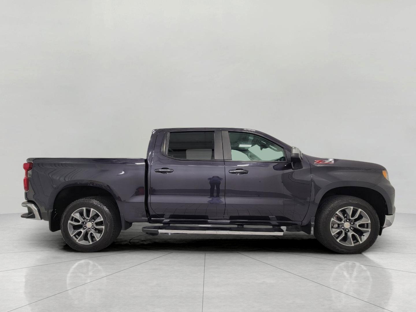 Used 2023 Chevrolet Silverado 1500 LT w/ Z71 Off-Road Package AWD/4WD image 12