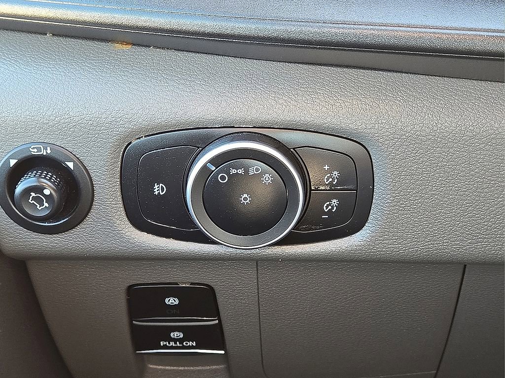 Used 2023 Ford Transit 350 XLT image 25