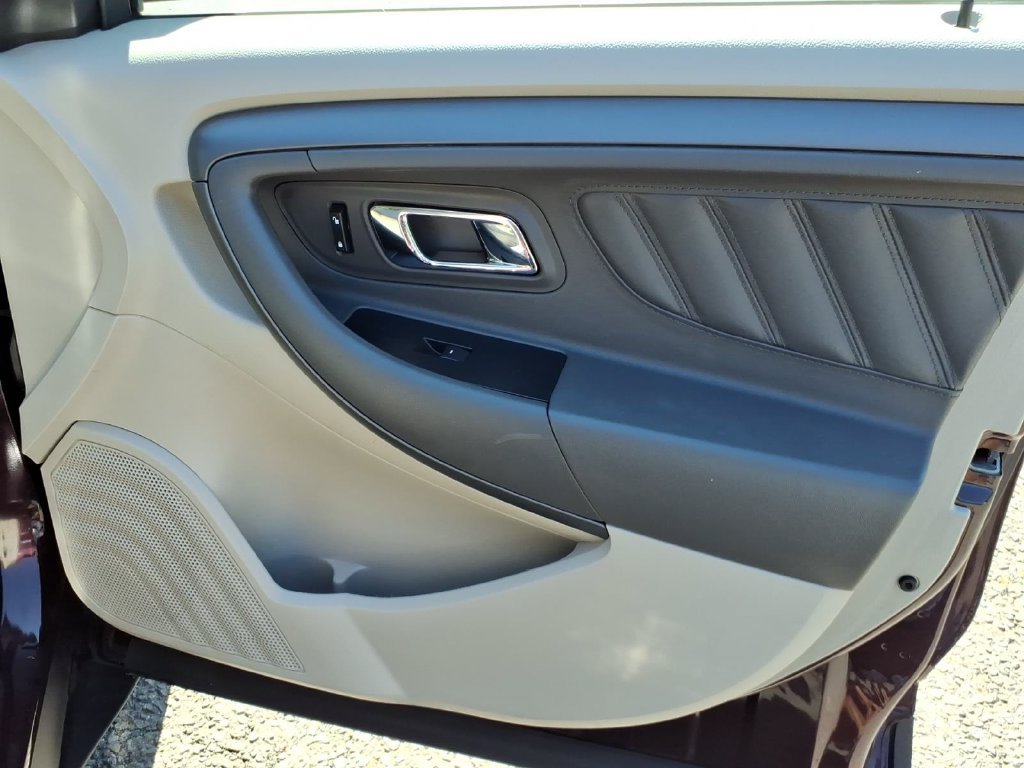 Used 2011 Ford Taurus SEL w/ 201A Rapid Spec Order Code FWD image 10