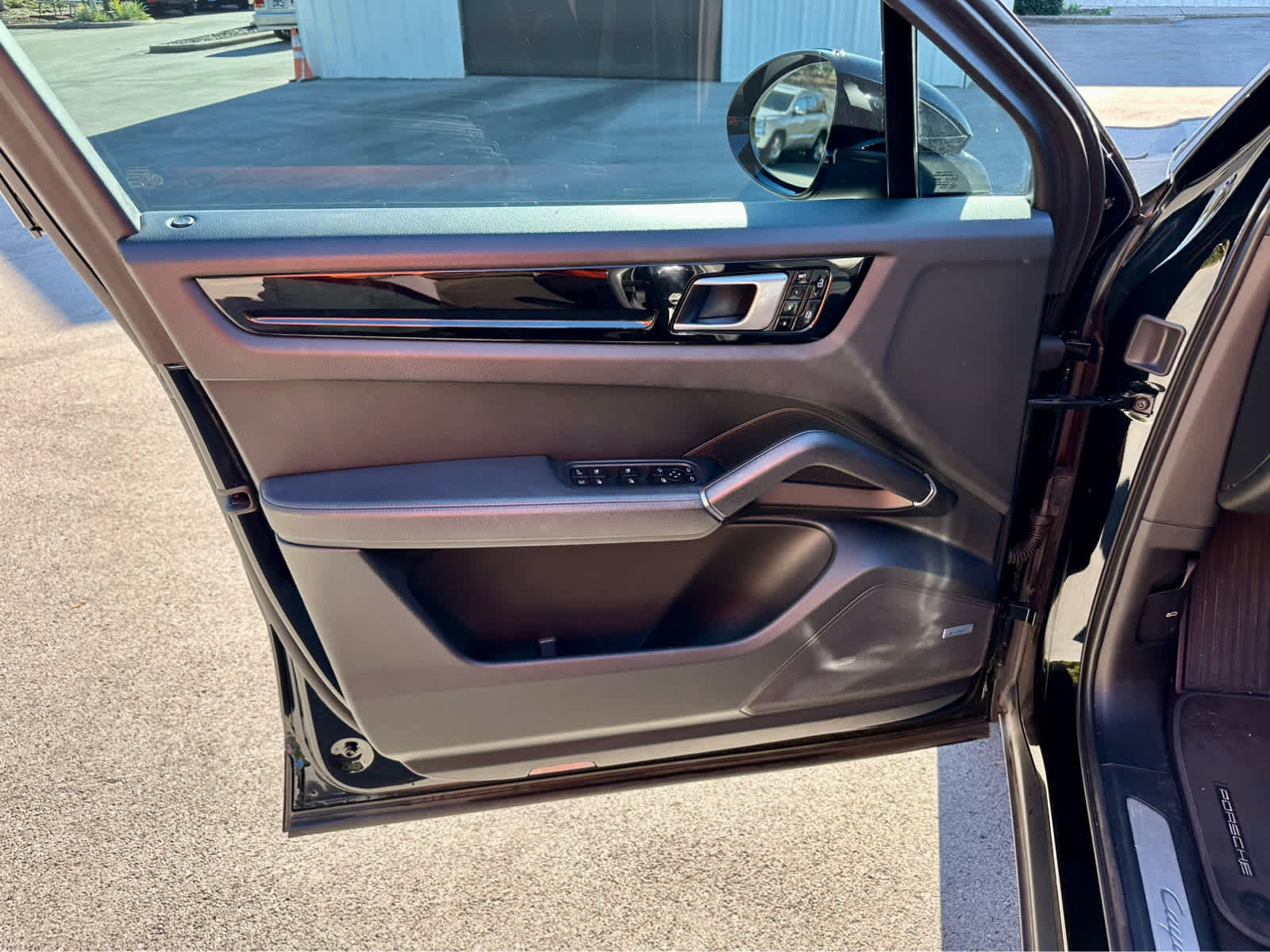 Used 2019 Porsche Cayenne E-Hybrid AWD/4WD image 10