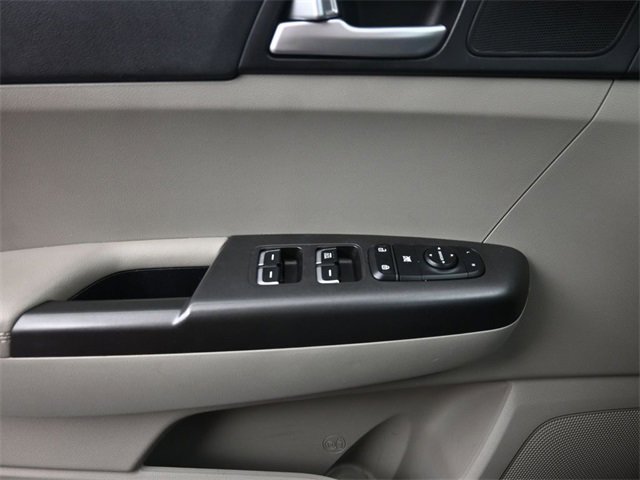 Used 2022 Kia Sportage LX image 25