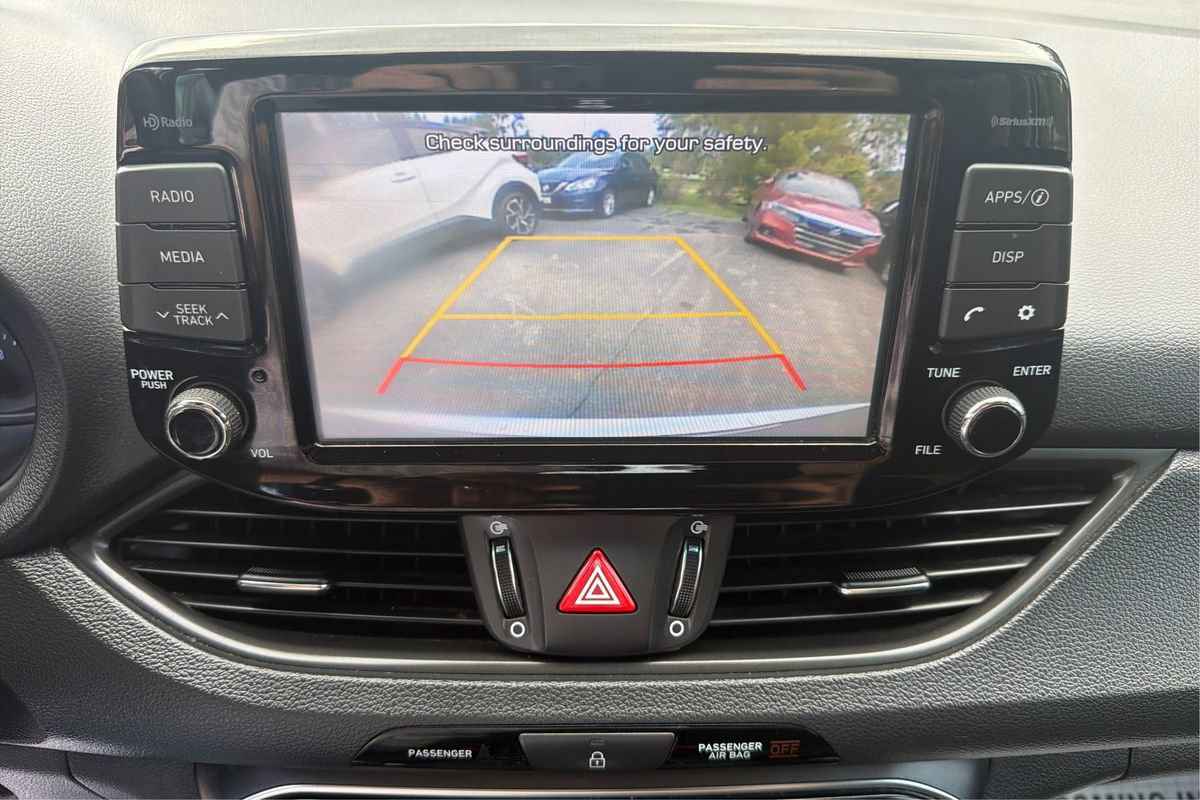 Used 2018 Hyundai Elantra GT FWD image 27