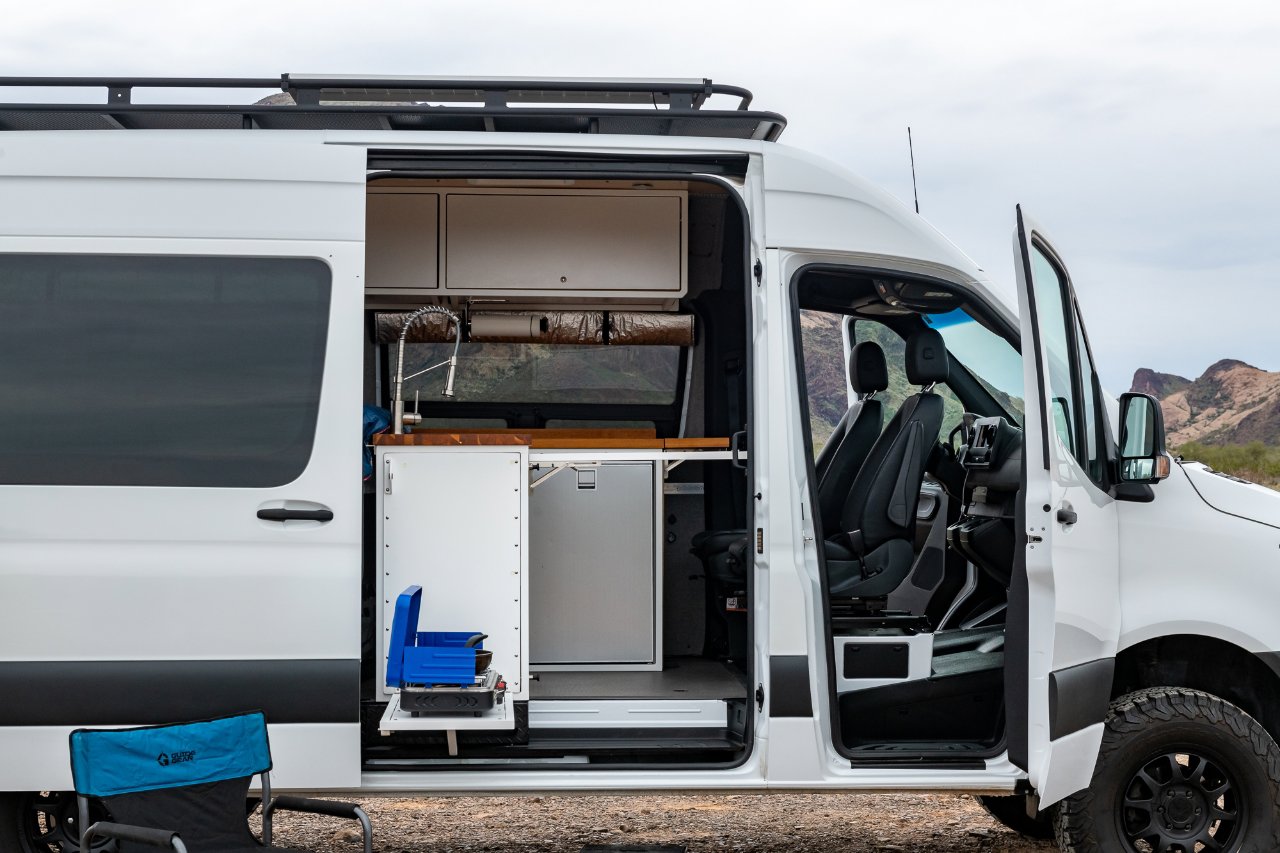 Used 2019 Mercedes-Benz Sprinter 4x4 144 image 24