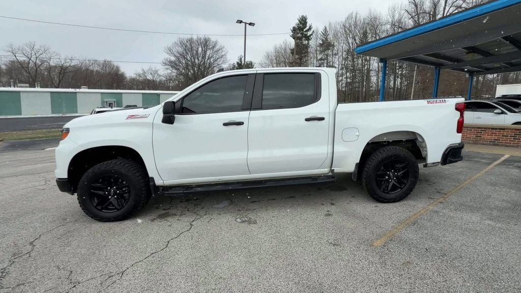 Used 2025 Chevrolet Silverado 1500 Custom Trail Boss AWD/4WD image 5