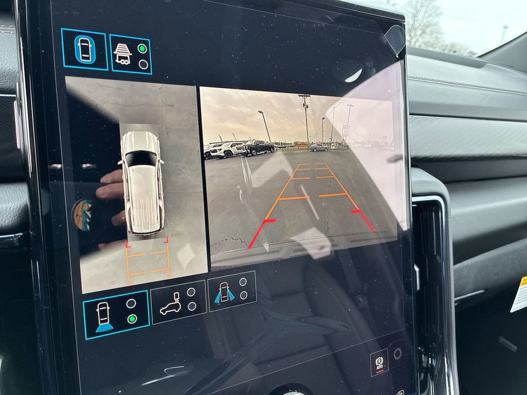 New 2026 GMC Yukon XL AT4 image 16