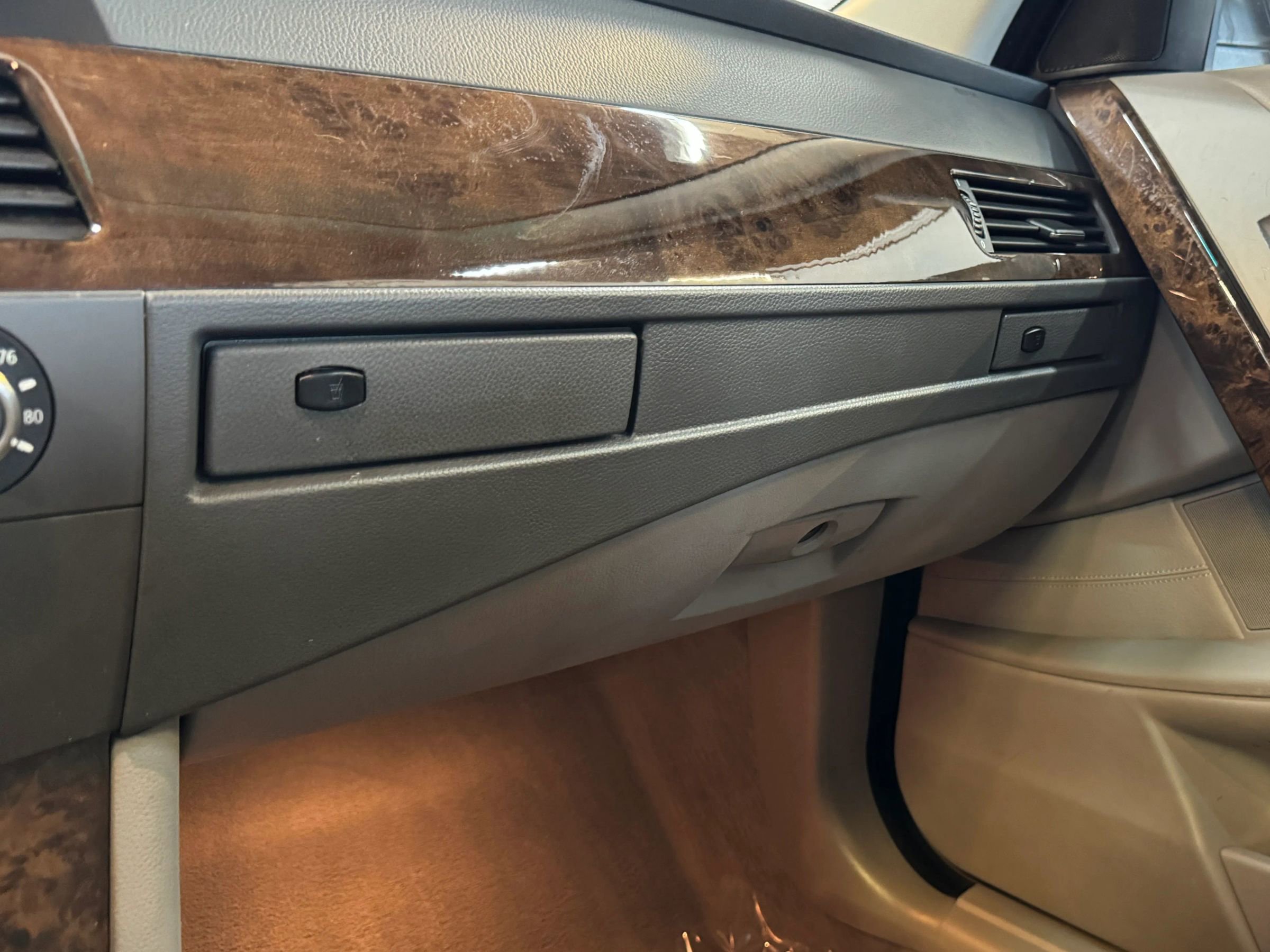 Used 2006 BMW 530xi Wagon image 19