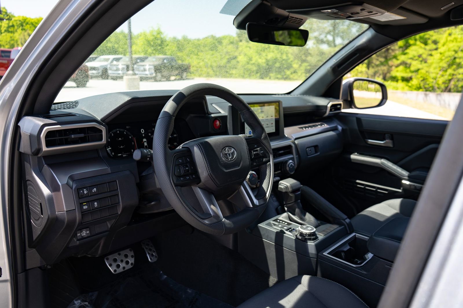 Used 2025 Toyota Tacoma TRD Sport AWD/4WD image 13