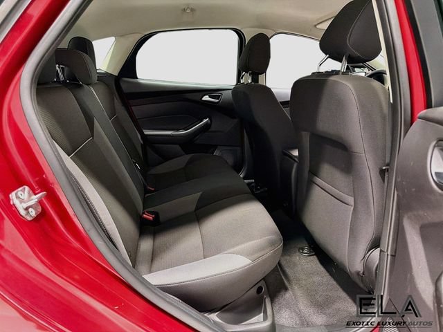 Used 2012 Ford Focus SE FWD image 24