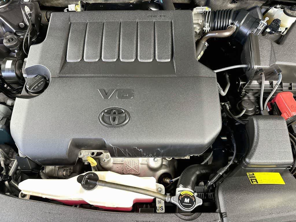 Used 2013 Toyota Avalon Limited FWD image 9