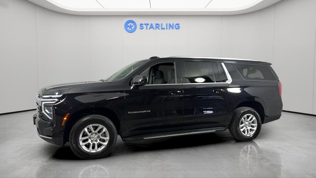 Certified 2025 Chevrolet Suburban LS RWD image 2