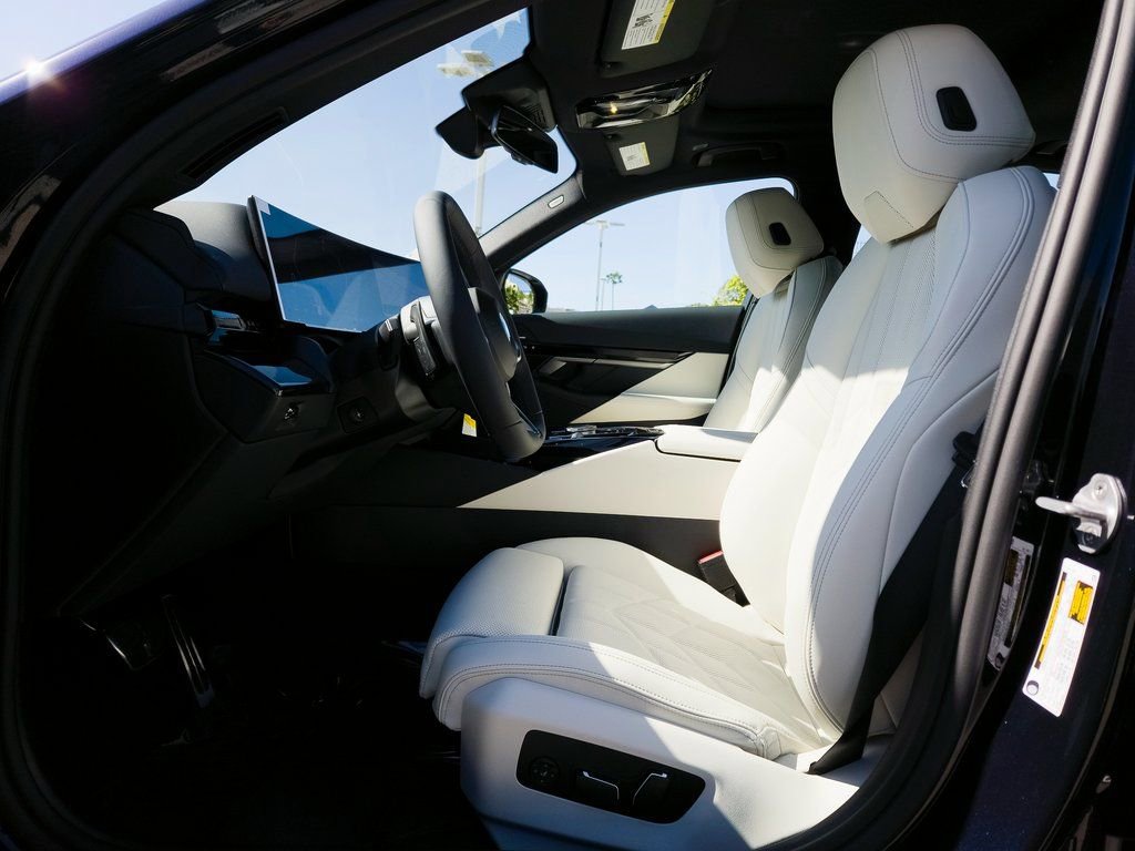 New 2026 BMW 530i w/ M Sport Package image 7