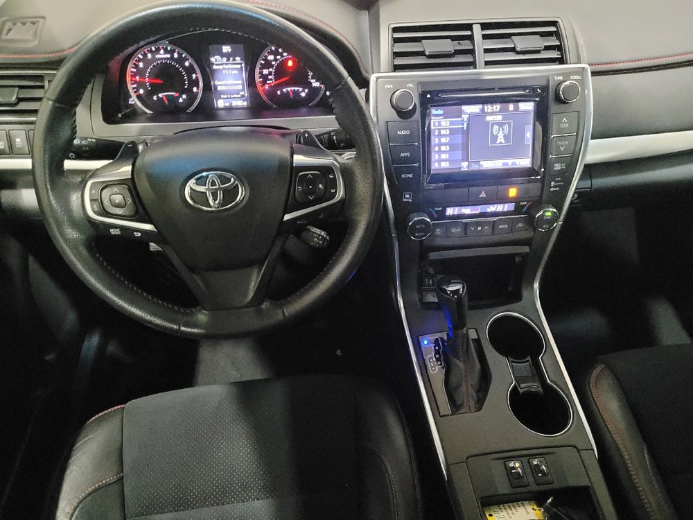 Used 2015 Toyota Camry XSE w/ Advanced Technology Package image 22