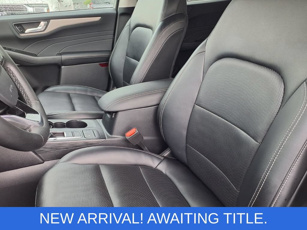 Certified 2022 Ford Escape SEL AWD/4WD image 3