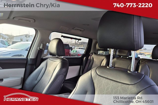 Used 2024 Kia Carnival LX image 23